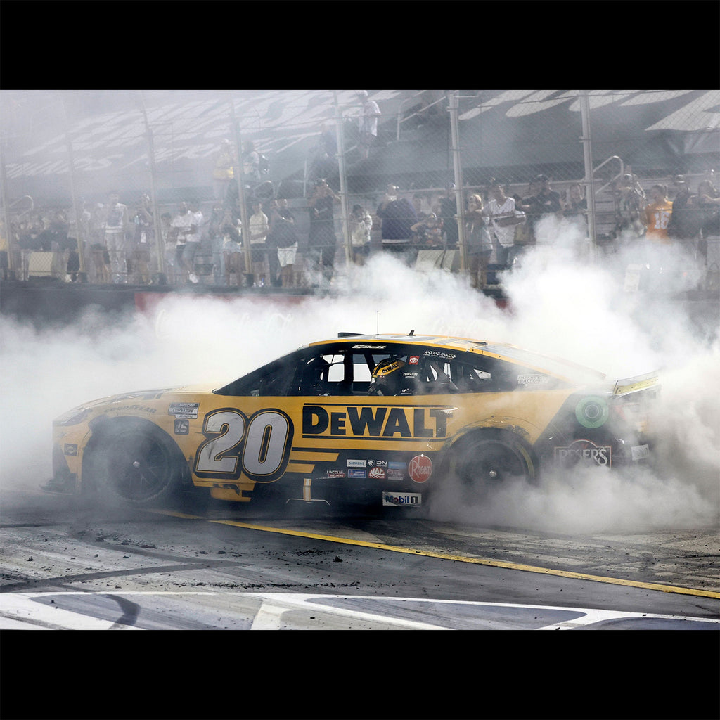 Christopher Bell Bristol Race Win 1:24 Standard 2025 Diecast Car #20 Dewalt NASCAR