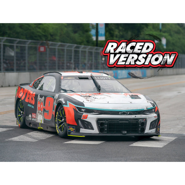 Chase Elliott Chicago Street Course Raced Version 1:24 Standard 2023 Diecast Car Hooters #9 NASCAR