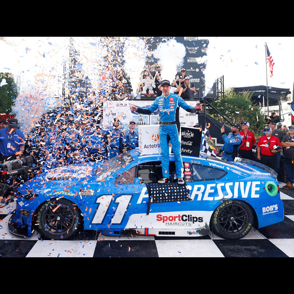 Denny Hamlin Dover Race Win 1:64 Standard 2025 Diecast Chassis Car #11 Progressive NASCAR