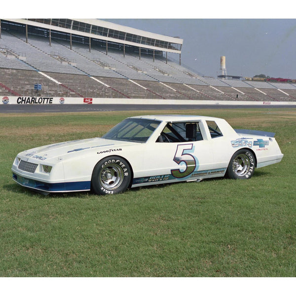 Hendrick Motorsports #5 First Test Car Tribute 1:64 Standard 1983 Diecast Car