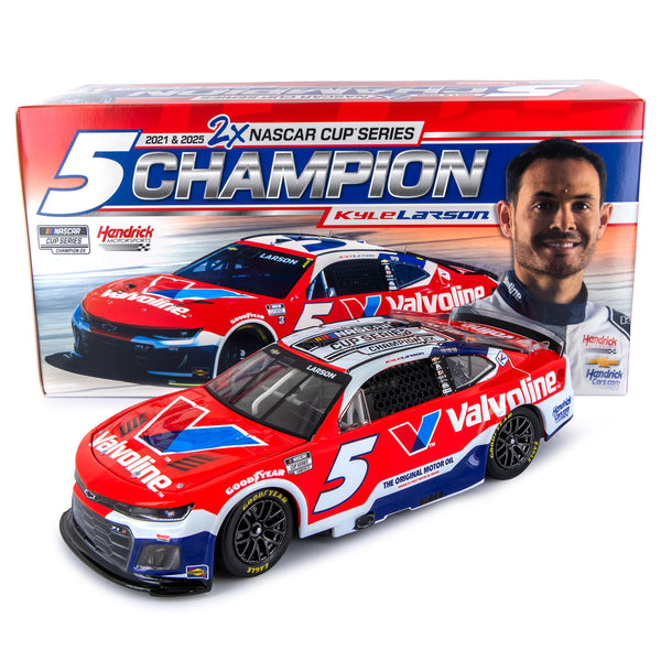 Kyle Larson Valvoline NASCAR Cup Series Champion 1:24 Standard 2025 Diecast Car 