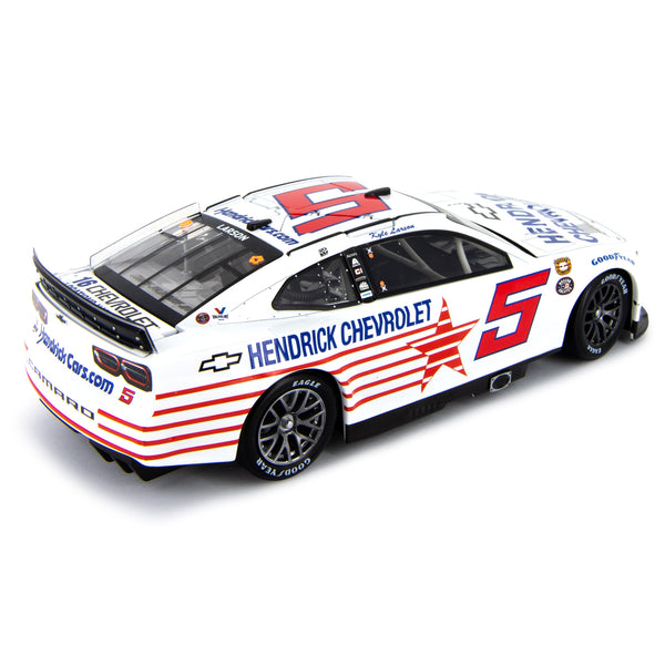 Kyle Larson Autographed Darlington Throwback 1:24 Standard 2022 Diecast Car #5 NASCAR