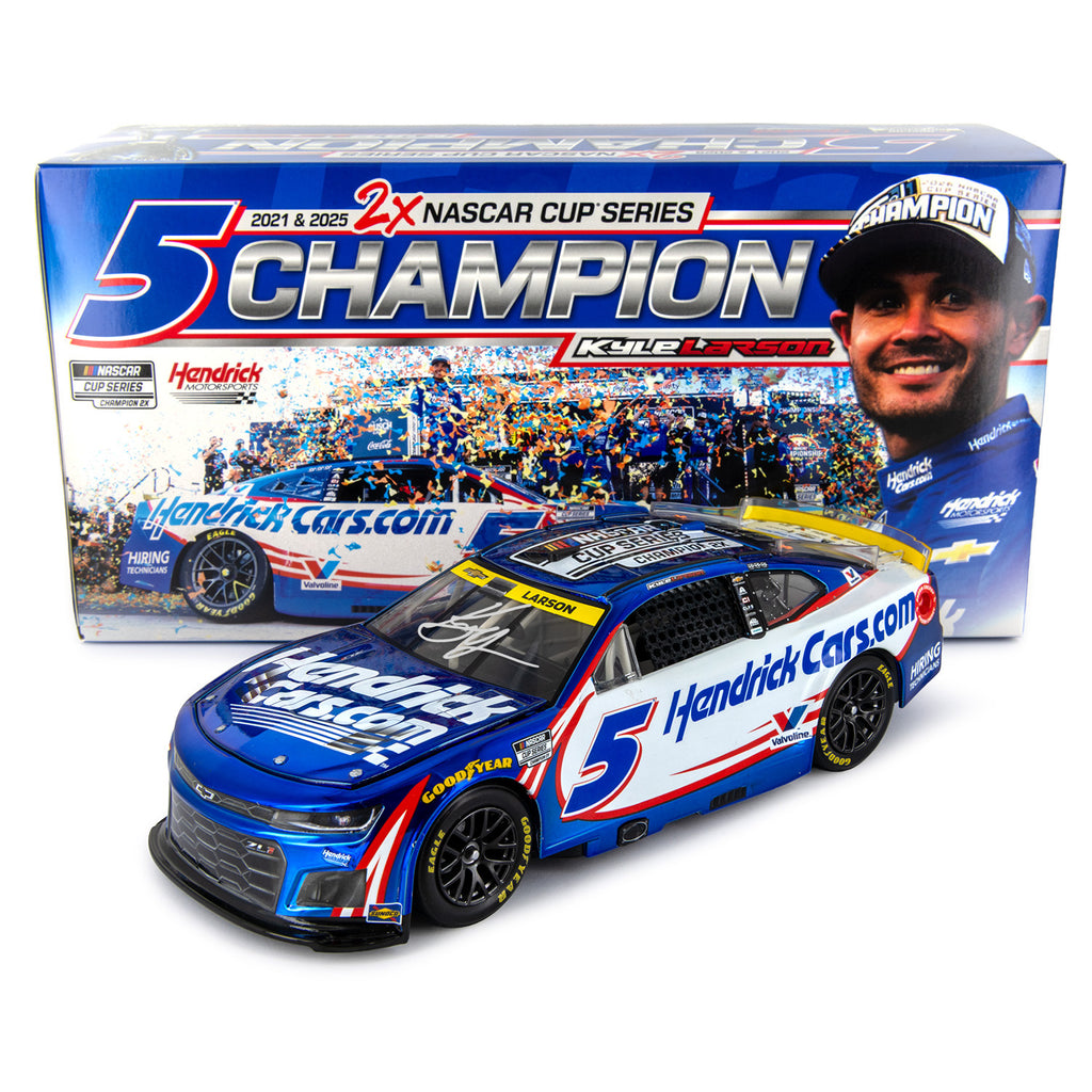 Kyle Larson Autographed Color Chrome 2025 NASCAR Champ 1:24 Diecast Car