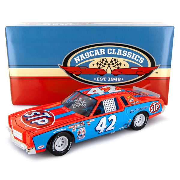Richard Petty Autographed STP #42 Petty Swap at Riverside 1:24 Standard 1981 Diecast Car