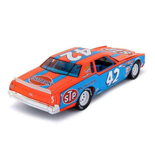 Richard Petty Autographed STP #42 Petty Swap at Riverside 1:24 Standard 1981 Diecast Car