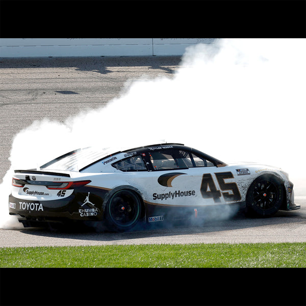 Tyler Reddick ELITE Kansas Race Win 1:24 2026 Diecast Car