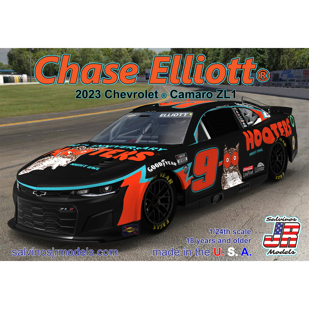 Chase Elliott 2023 Hooters 1:24 Adult Model Car Kit #9 NASCAR